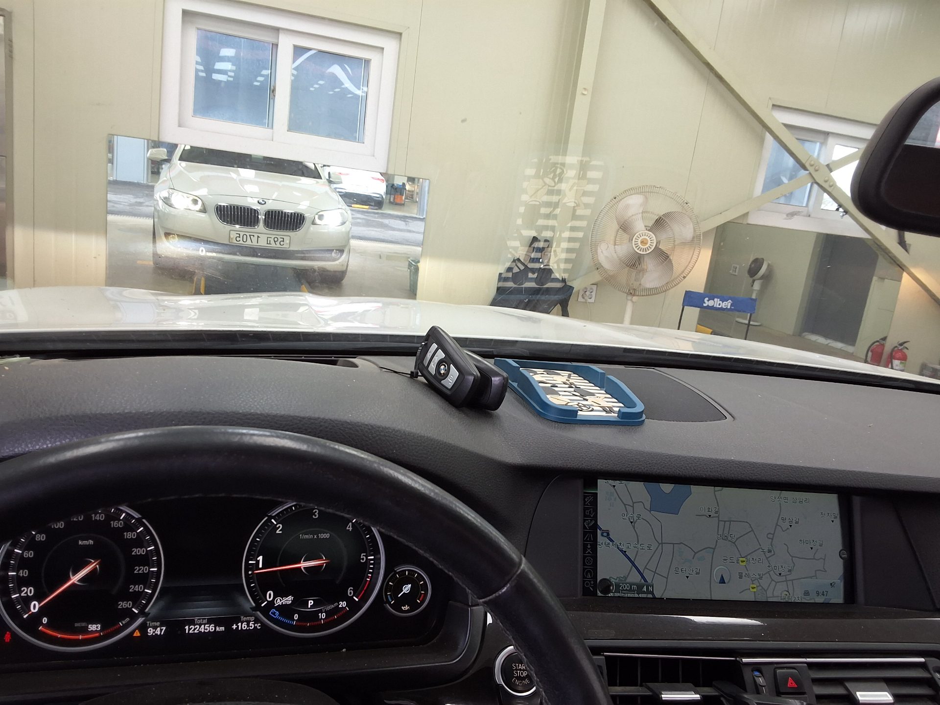 BMW 5 SERIES (6TH GEN) 525d xDRIVE 2013 - zdjęcie 25