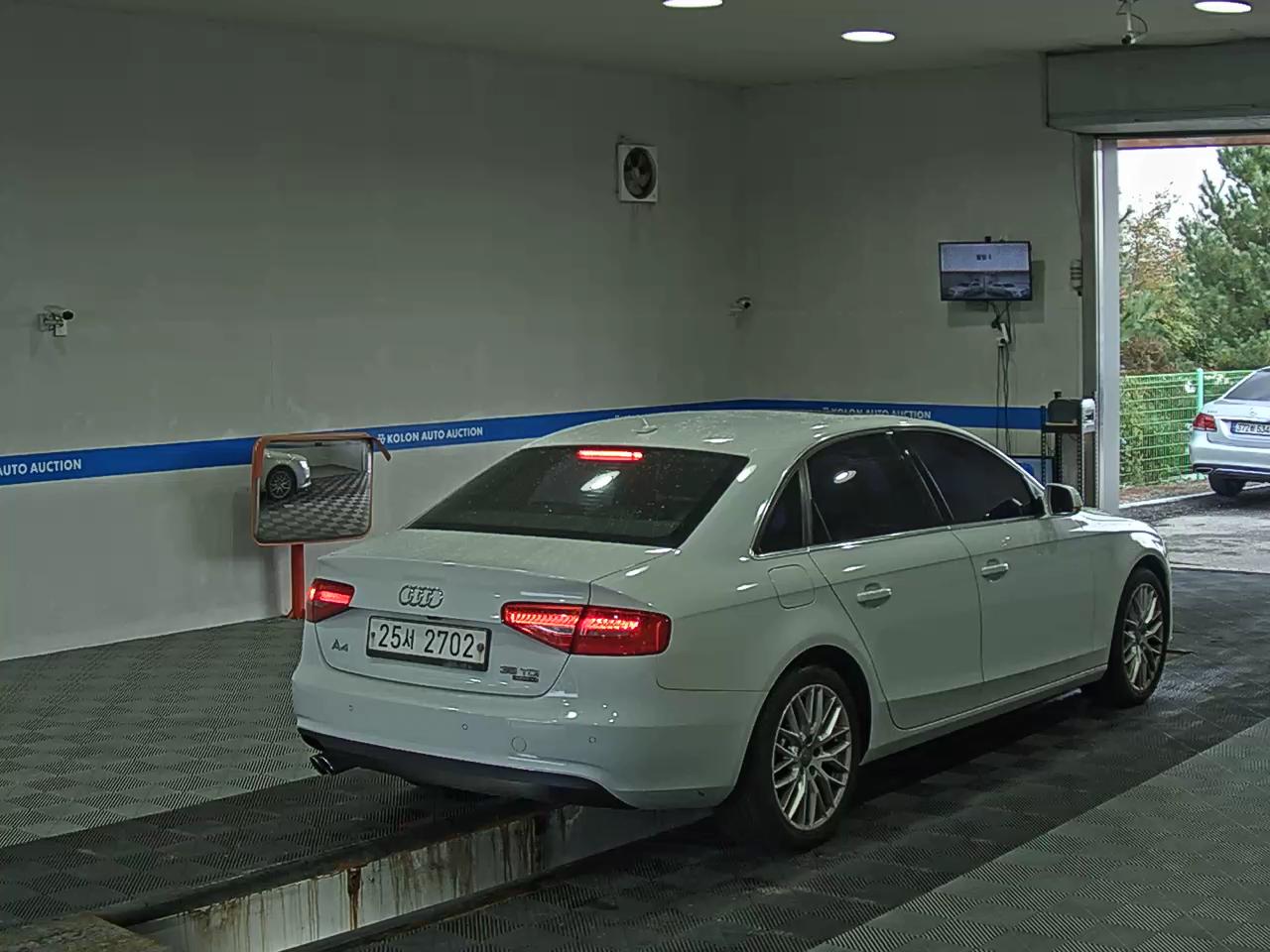 AUDI A4 (4TH GEN) 35 TDI QUATTRO COMFORT EDITION 2015 - zdjęcie 5