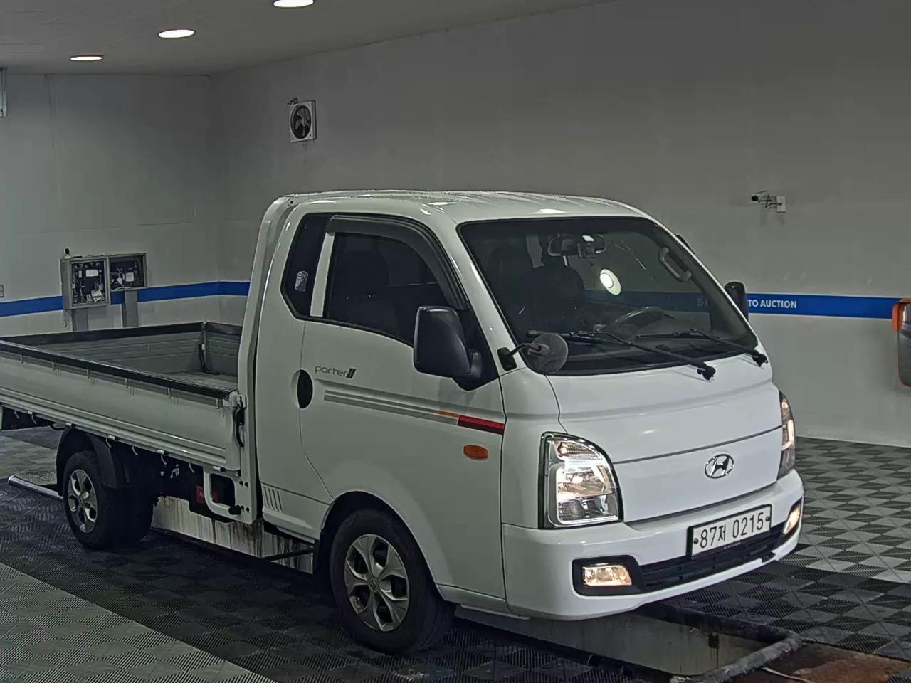 HYUNDAI PORTER II HIGH-ROOF BUILT-IN BOX TRUCK SUPER CAB 2020 - zdjęcie 3
