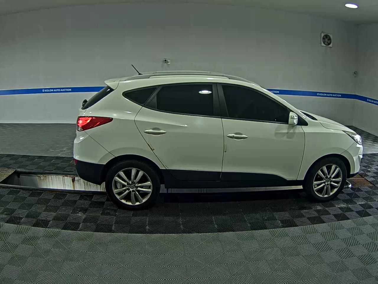 HYUNDAI TUCSON ix DIESEL R20 2WD LX20 LUXURY 2012 - zdjęcie 4