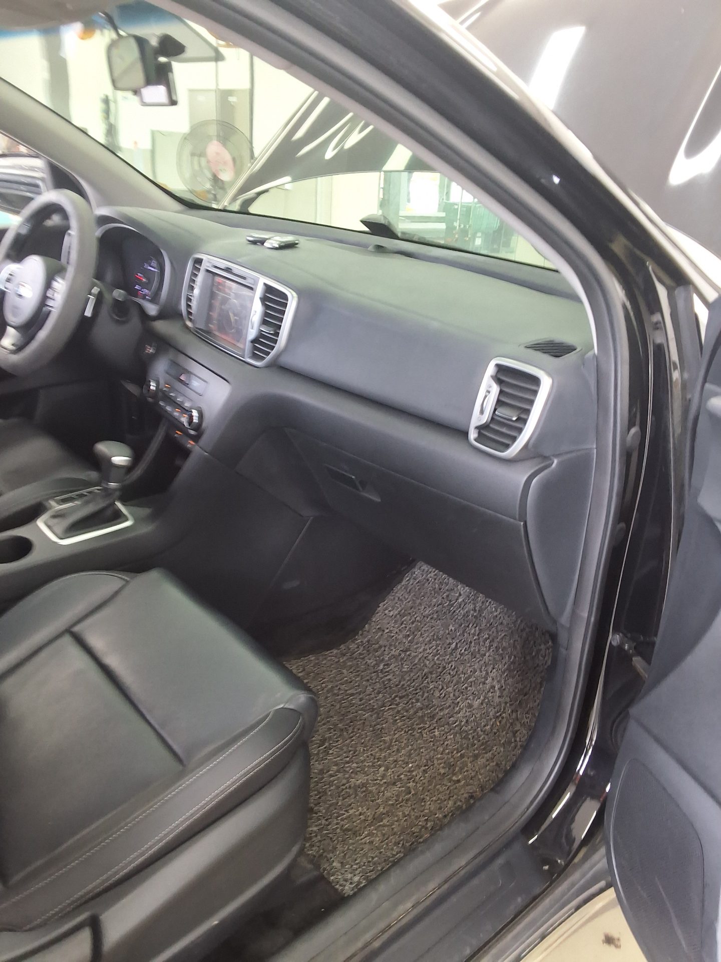 KIA NEW SPORTAGE 1.7 2WD TRENDY 2016 - zdjęcie 14