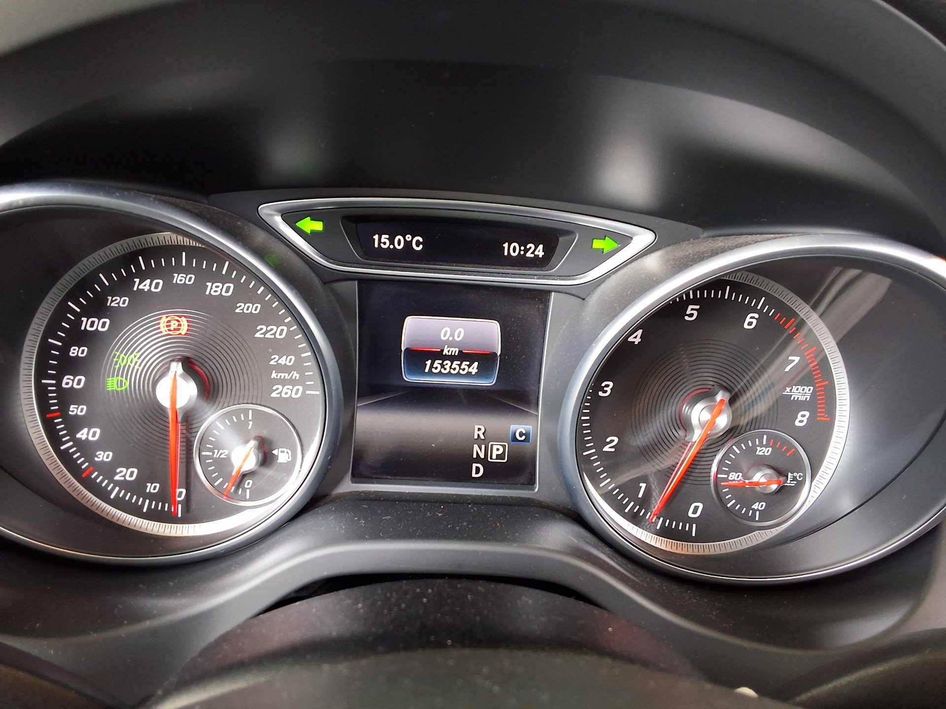 MERCEDES-BENZ GLA-CLASS GLA 220 PREMIUM 2018 - zdjęcie 9