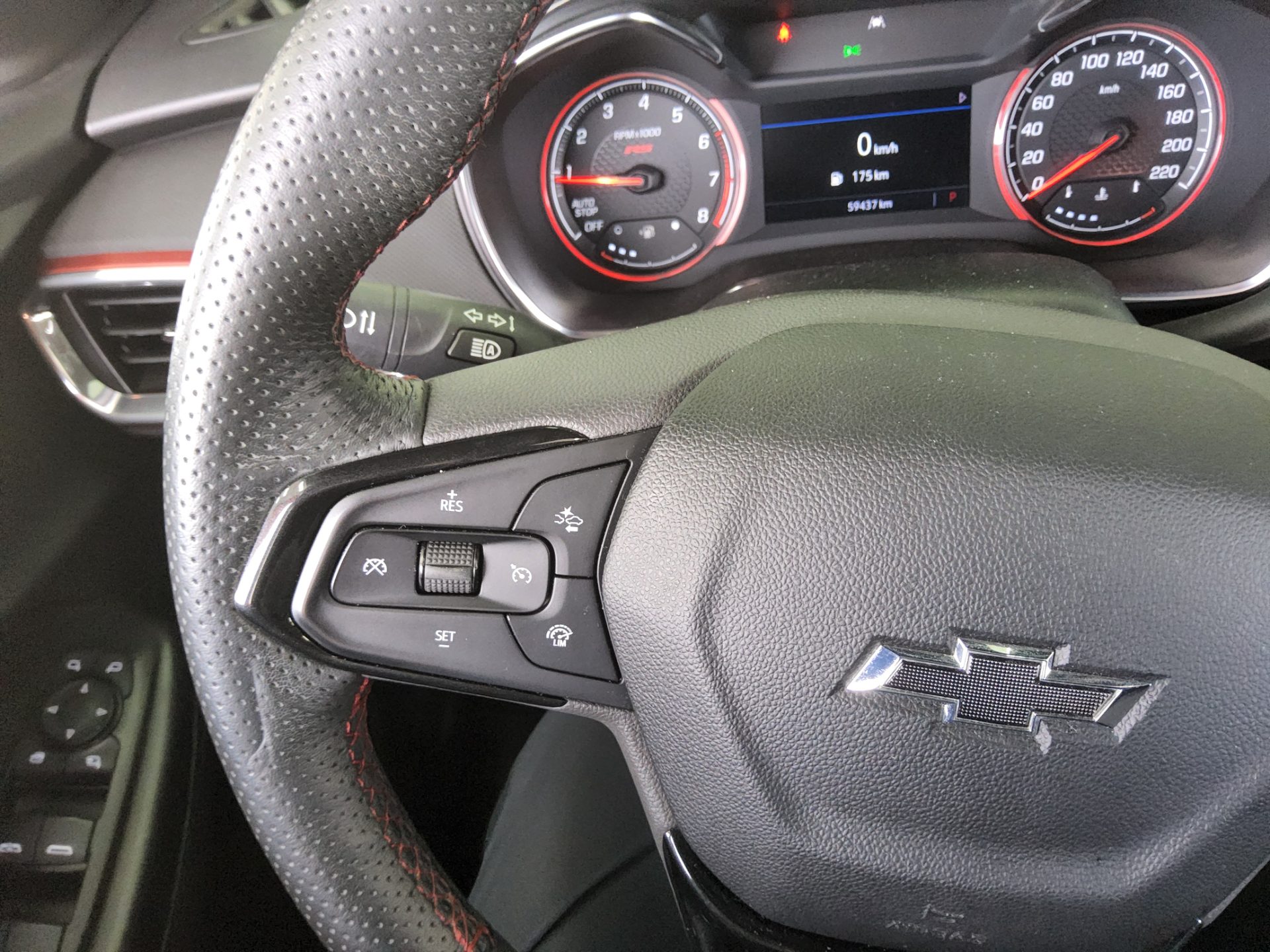 CHEVROLET (DAEWOO) TRAILBLAZER 1.35 GASOLINE RS 2022 - zdjęcie 17