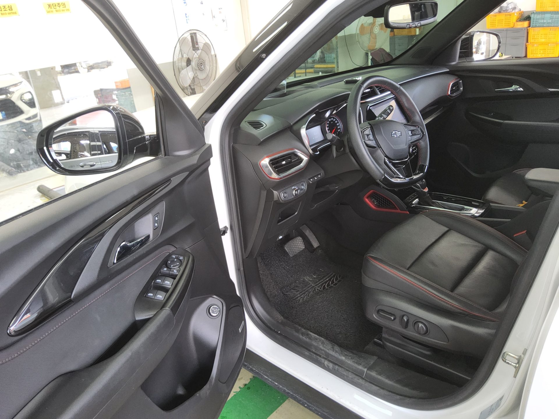 CHEVROLET (DAEWOO) TRAILBLAZER 1.35 GASOLINE RS 2022 - zdjęcie 10