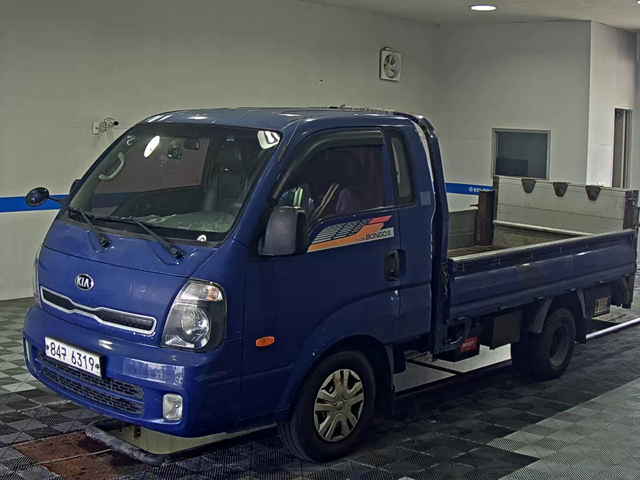 KIA BONGO III CARGO CRDi KING CAB EXTRA LONG WHEELBASE 2018 - zdjęcie 2