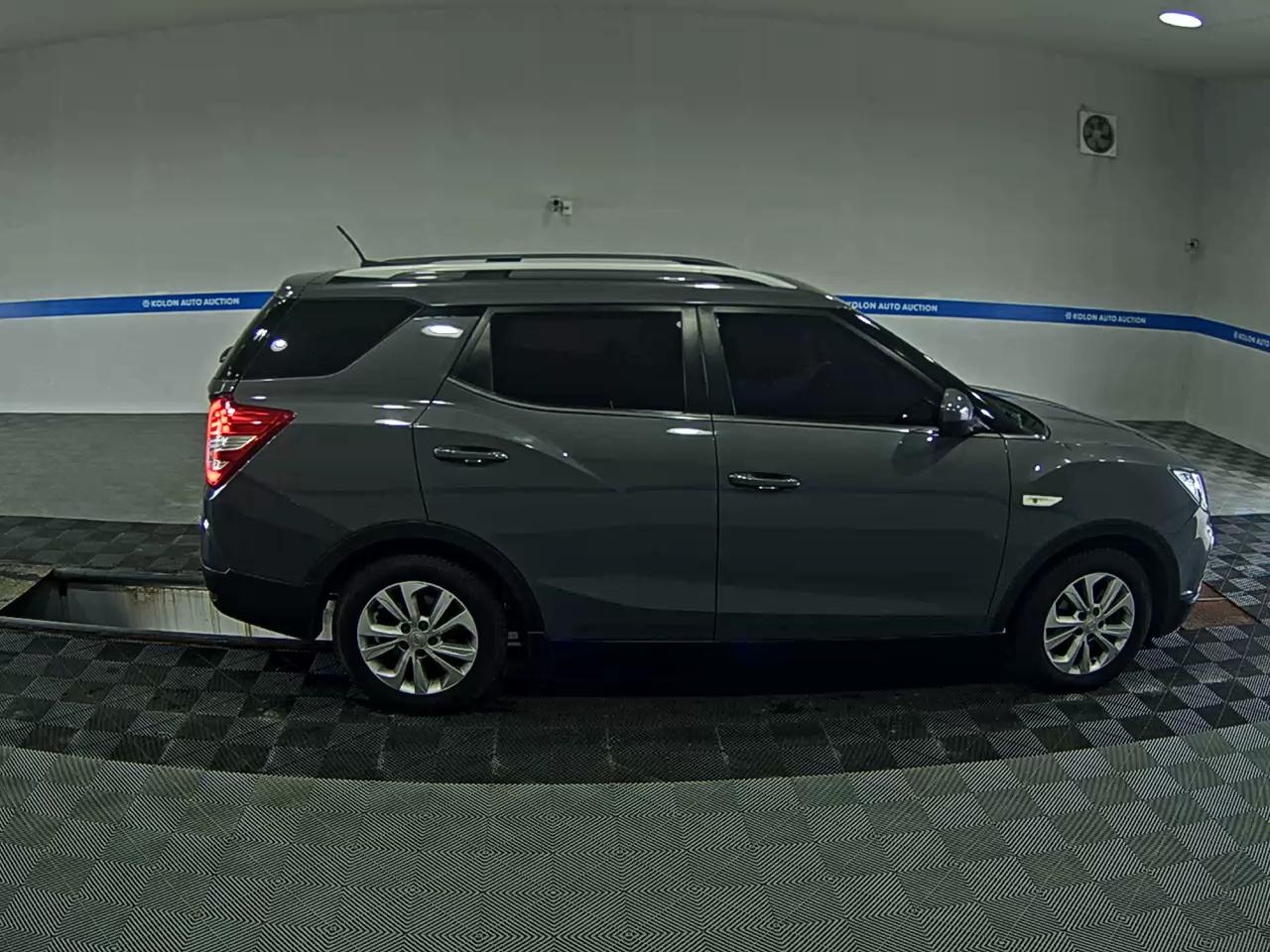 KG MOBILITY (SSANGYONG) TIVOLI AIR DIESEL 2WD AX 2019 - zdjęcie 4