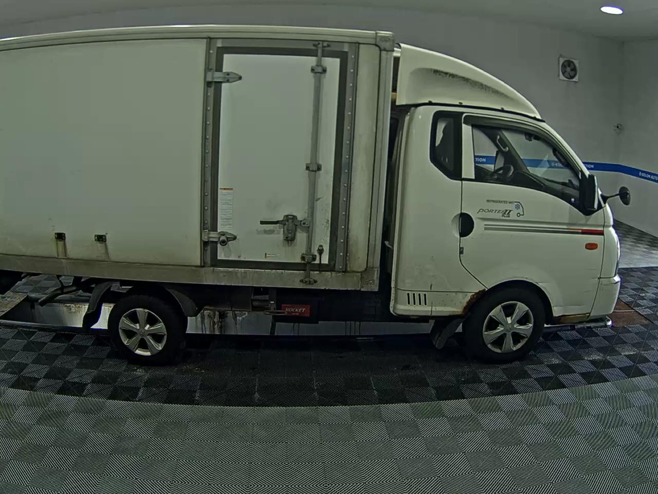 HYUNDAI PORTER II FREEZER BOX TRUCK SUPER CAB 2017 - zdjęcie 4