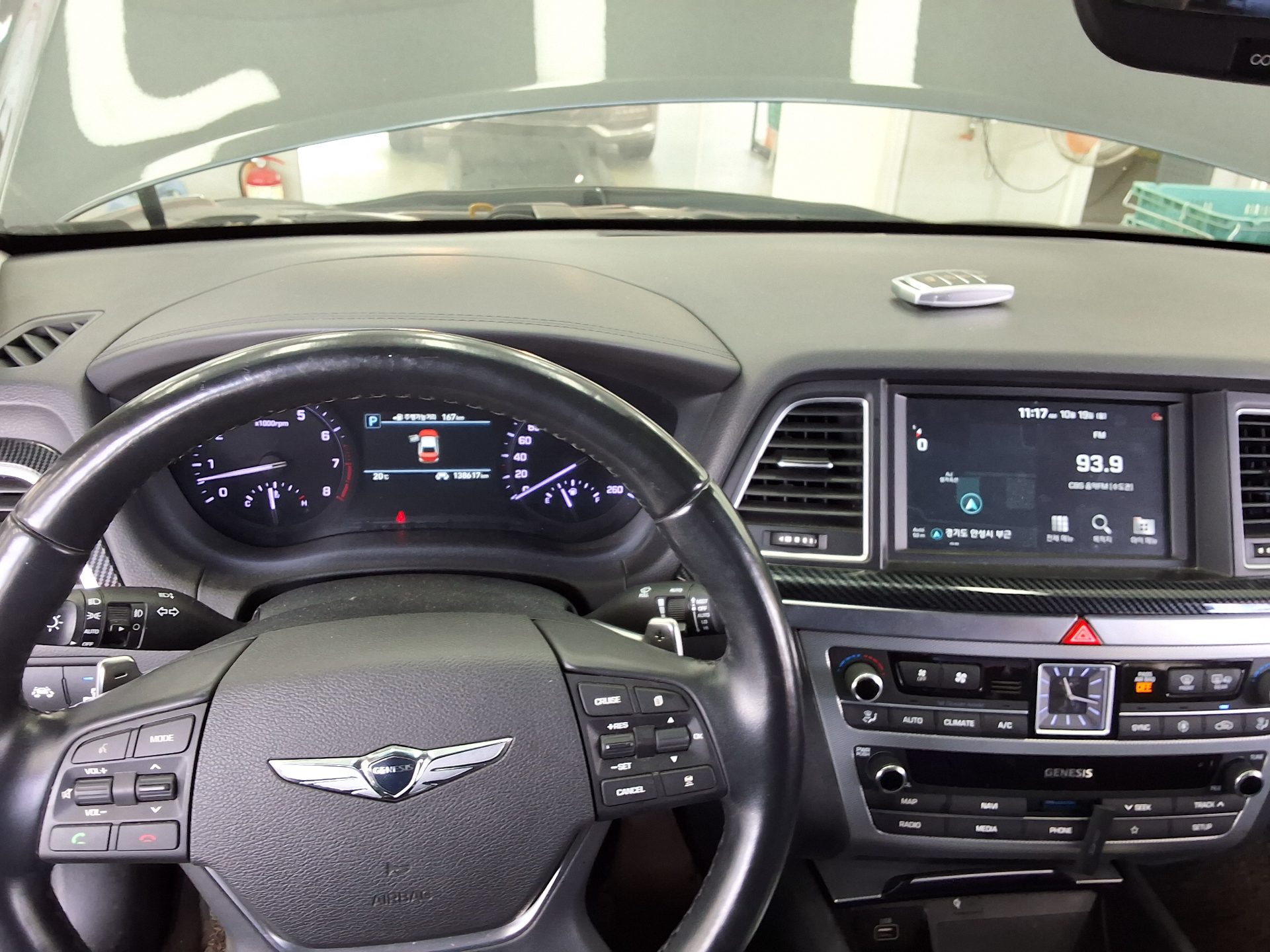 GENESIS G80 3.3 GDi AWD LUXURY 2019 - zdjęcie 17