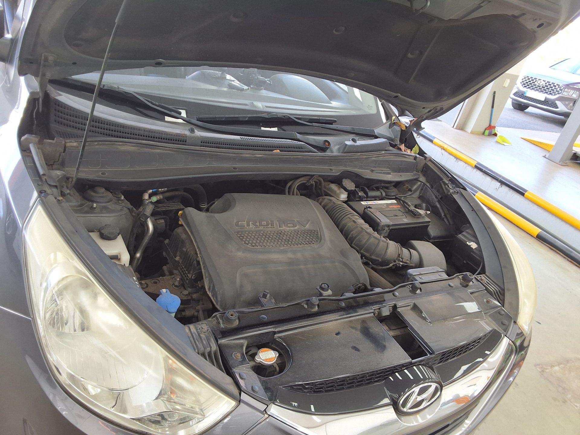 HYUNDAI TUCSON ix DIESEL R20 2WD LX20 PREMIER 2010 - zdjęcie 19