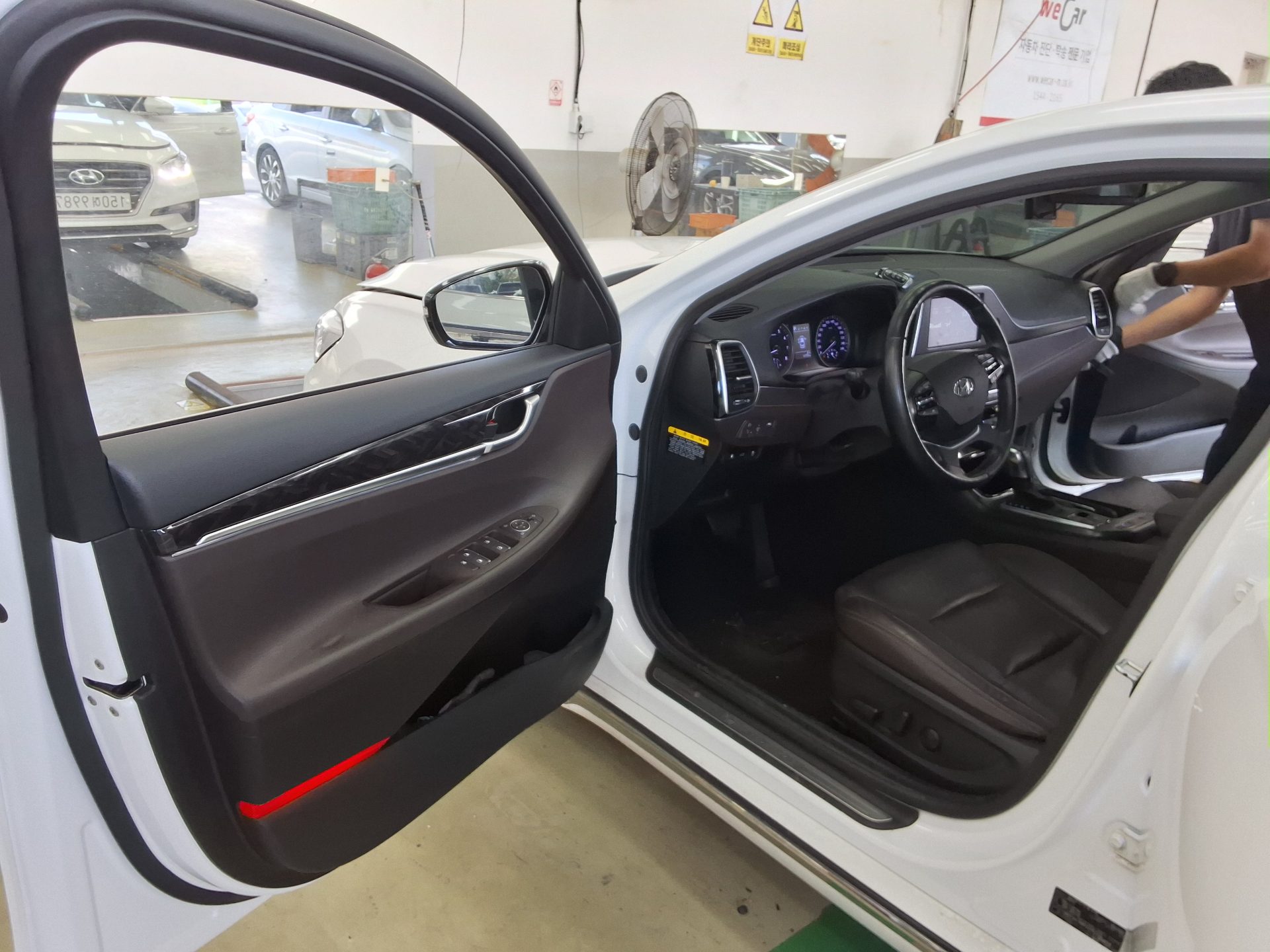 HYUNDAI GRANDEUR IG 3.0 LPi RENTAL CAR MODERN 2019 - zdjęcie 10
