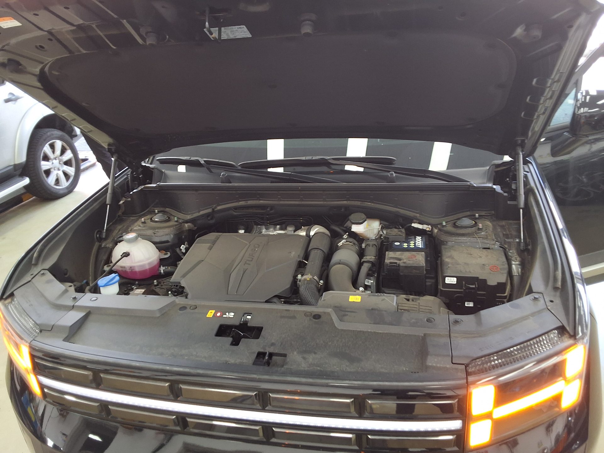 HYUNDAI THE ALL NEW SANTA FE GASOLINE 2.5 2WD PRESTIGE PLUS 2025 - zdjęcie 18