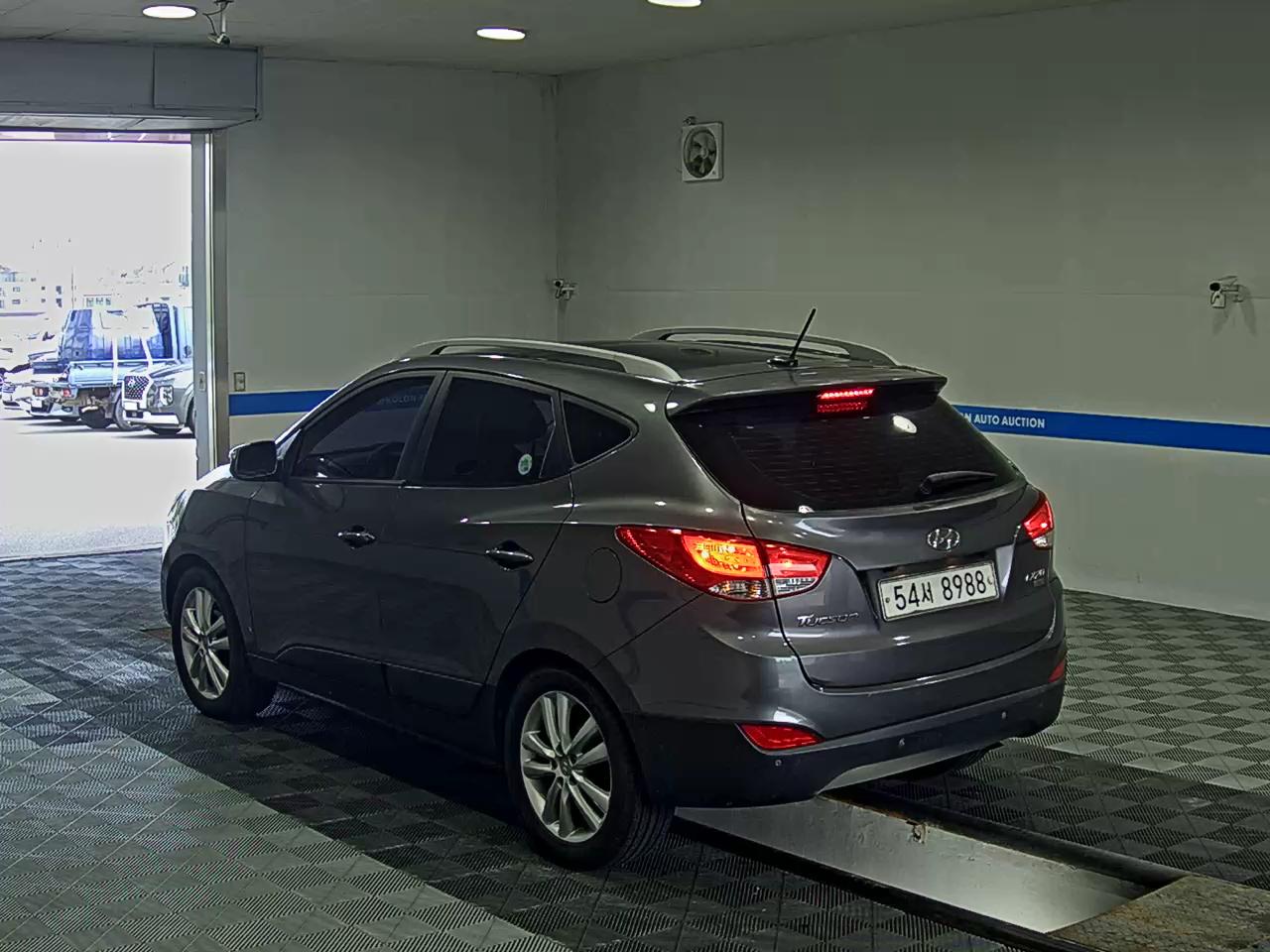 HYUNDAI TUCSON ix DIESEL R20 2WD LX20 PREMIER 2010 - zdjęcie 6