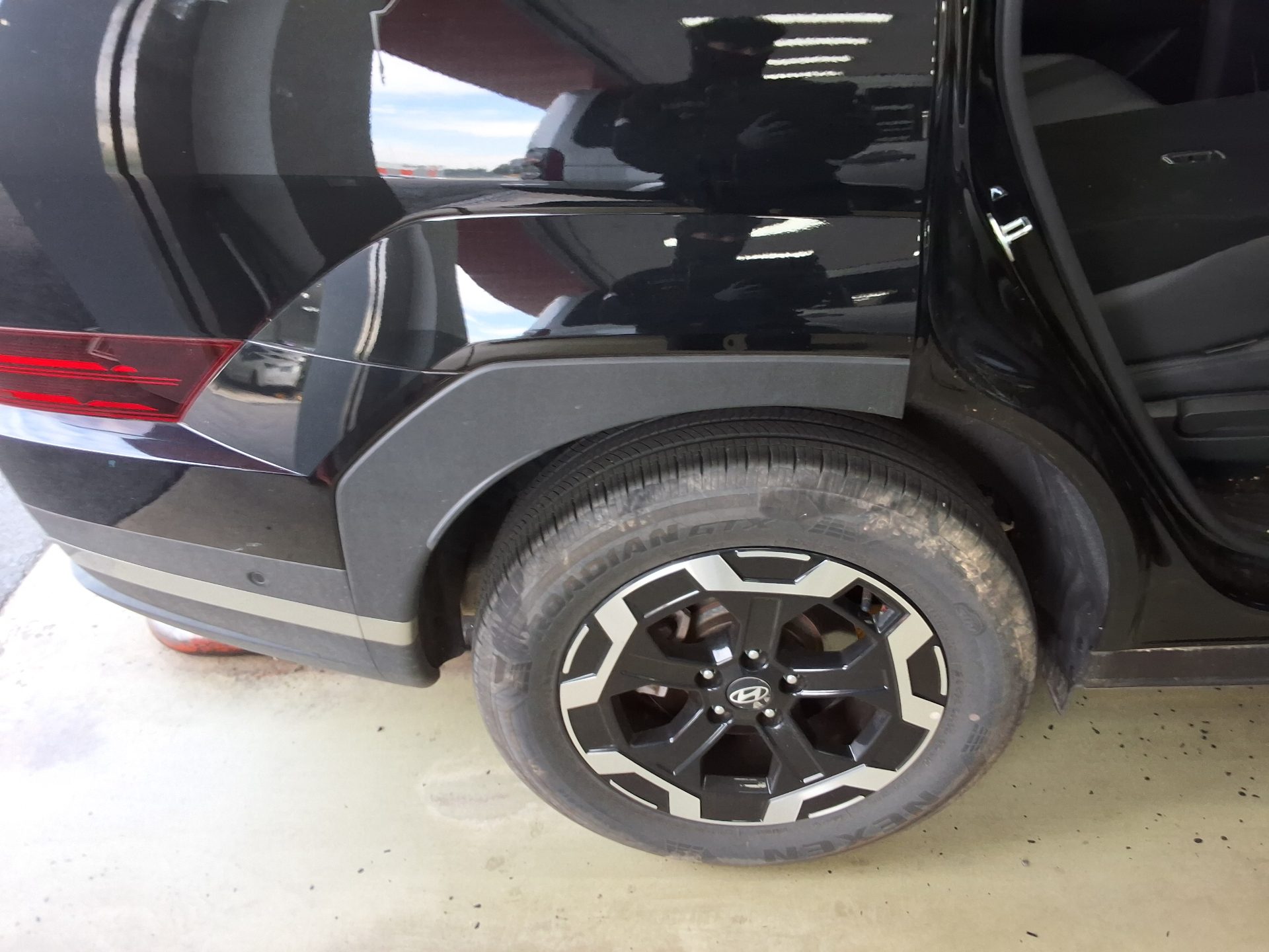 HYUNDAI THE ALL NEW SANTA FE GASOLINE 2.5 2WD PRESTIGE PLUS 2025 - zdjęcie 23