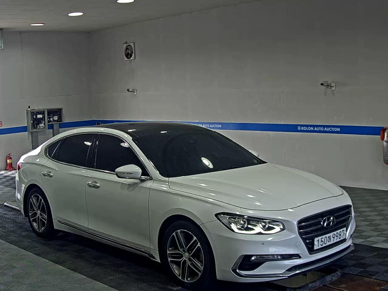 HYUNDAI GRANDEUR IG 3.0 LPi RENTAL CAR MODERN 2019 - zdjęcie 3