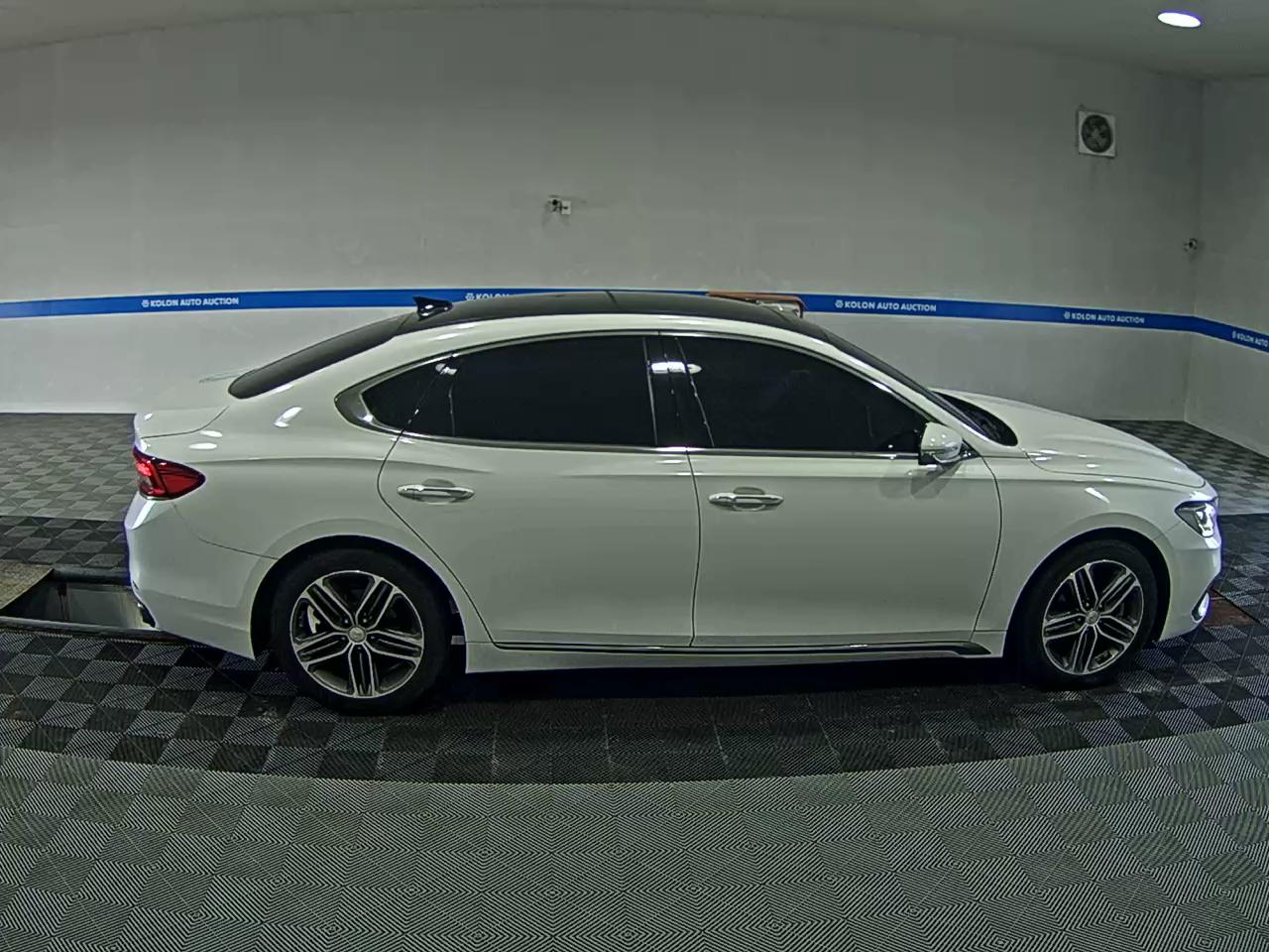 HYUNDAI GRANDEUR IG 3.0 LPi RENTAL CAR MODERN 2019 - zdjęcie 4