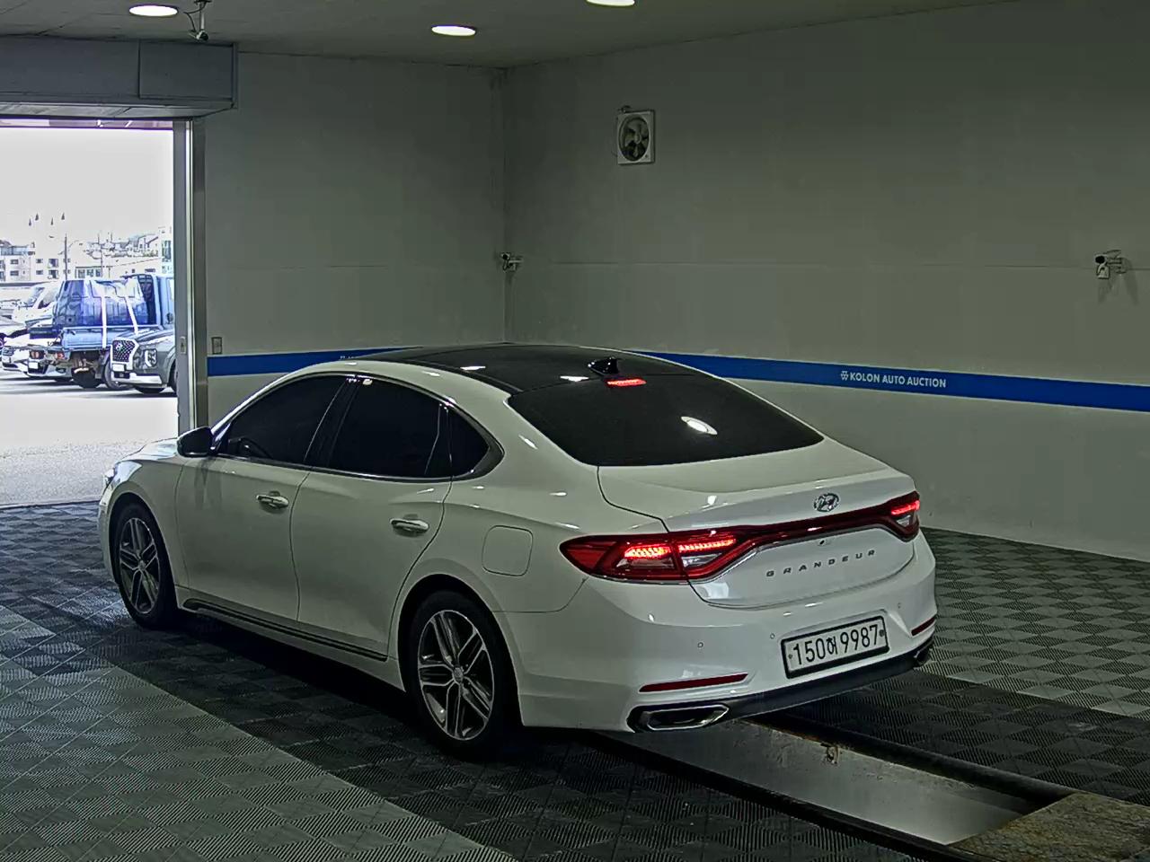 HYUNDAI GRANDEUR IG 3.0 LPi RENTAL CAR MODERN 2019 - zdjęcie 6