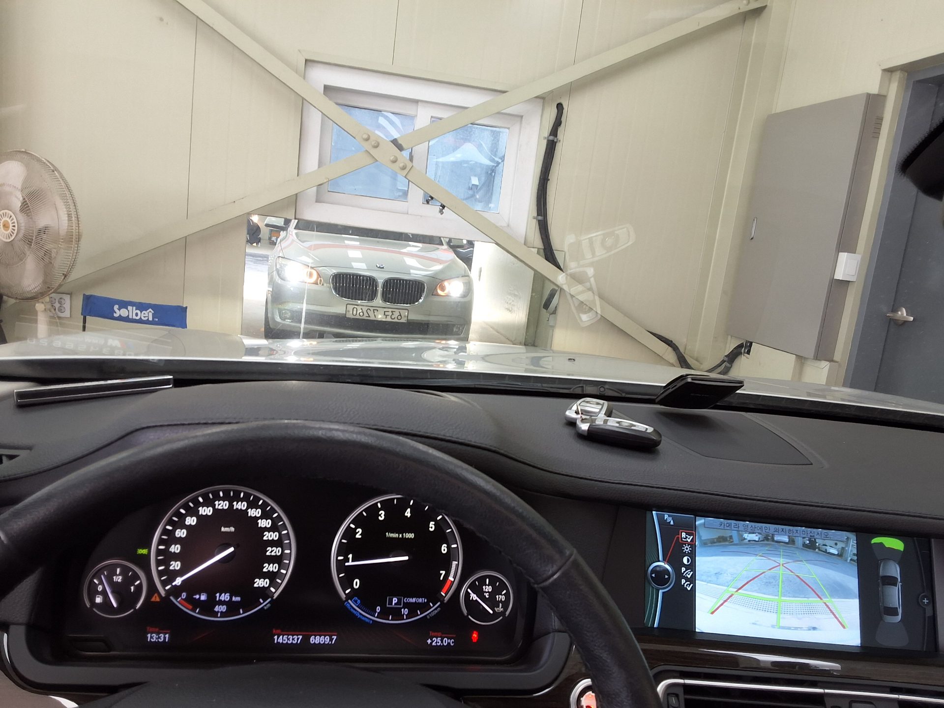BMW 7 SERIES (5TH GEN) 740Li 2012 - zdjęcie 25