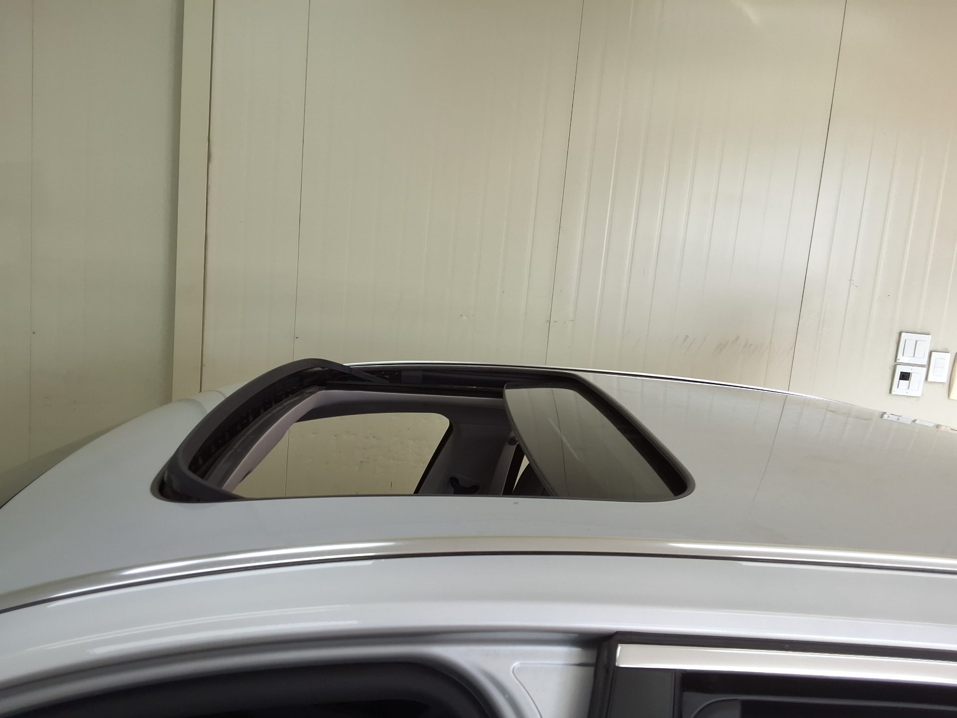 BMW 7 SERIES (5TH GEN) 740Li 2012 - zdjęcie 28