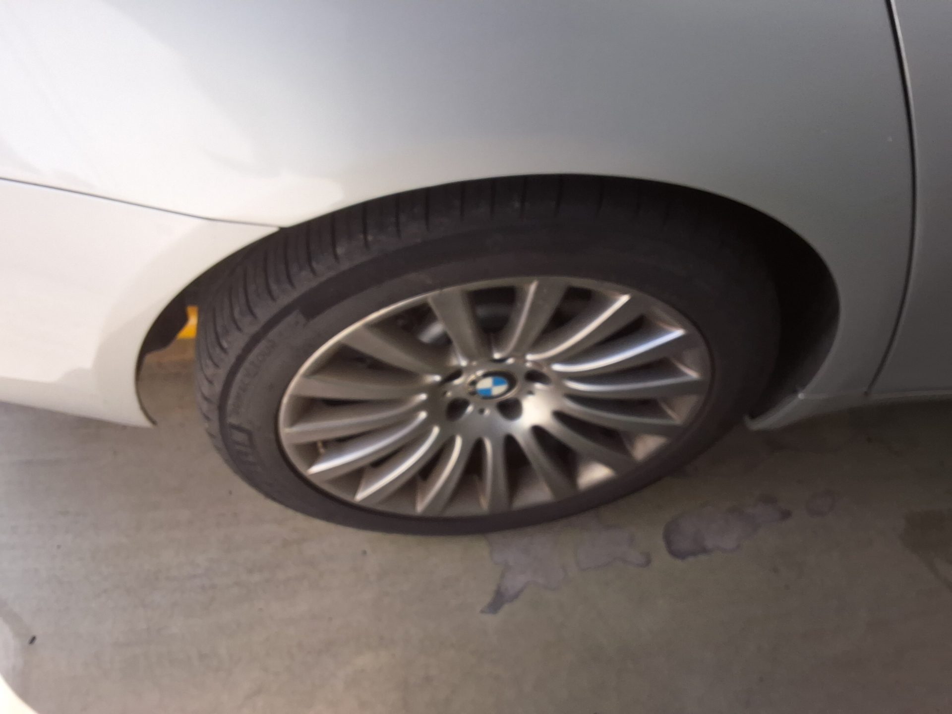 BMW 7 SERIES (5TH GEN) 740Li 2012 - zdjęcie 22