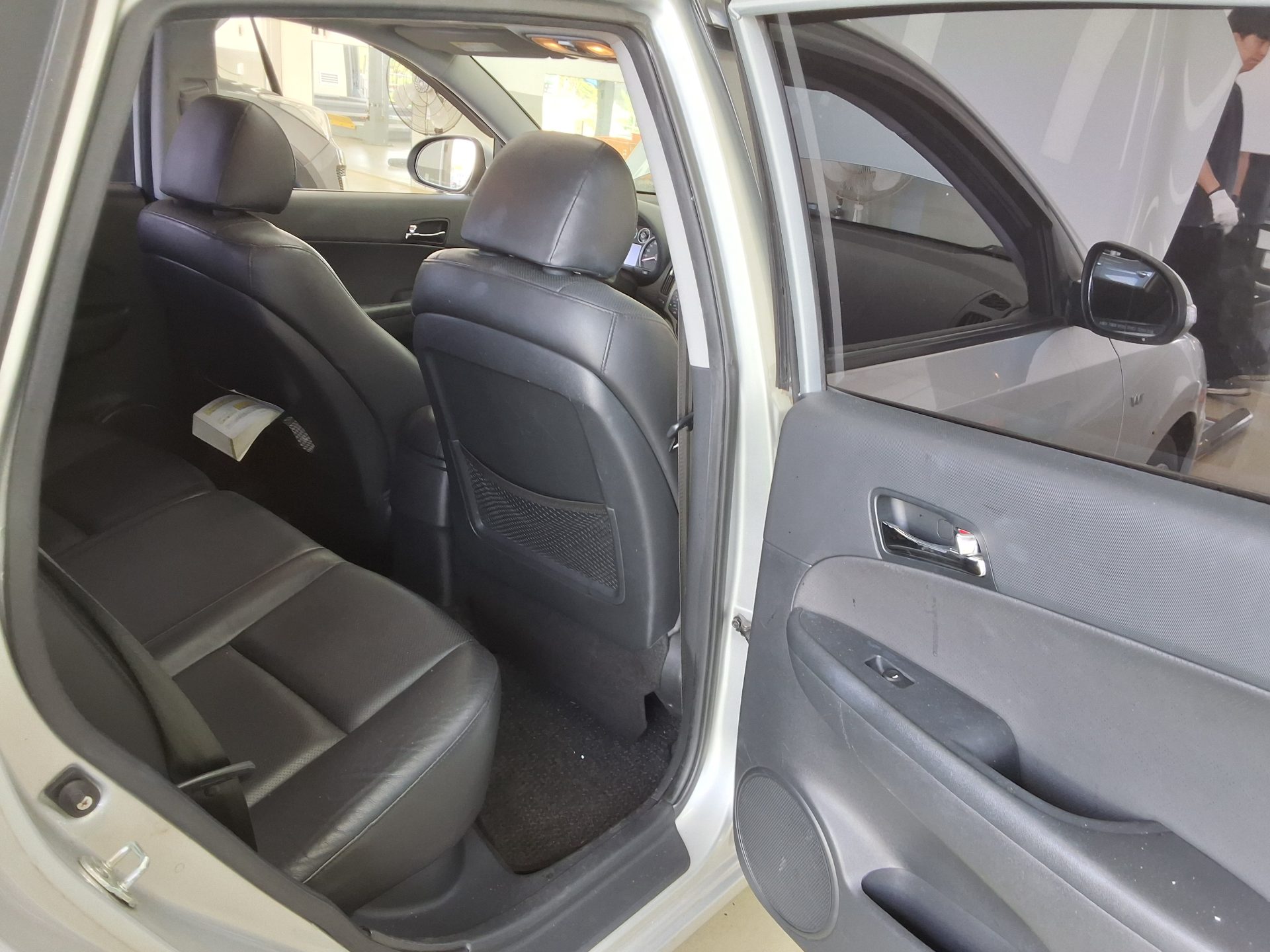 HYUNDAI i30 1.6 VVT PREMIER 2009 - zdjęcie 13
