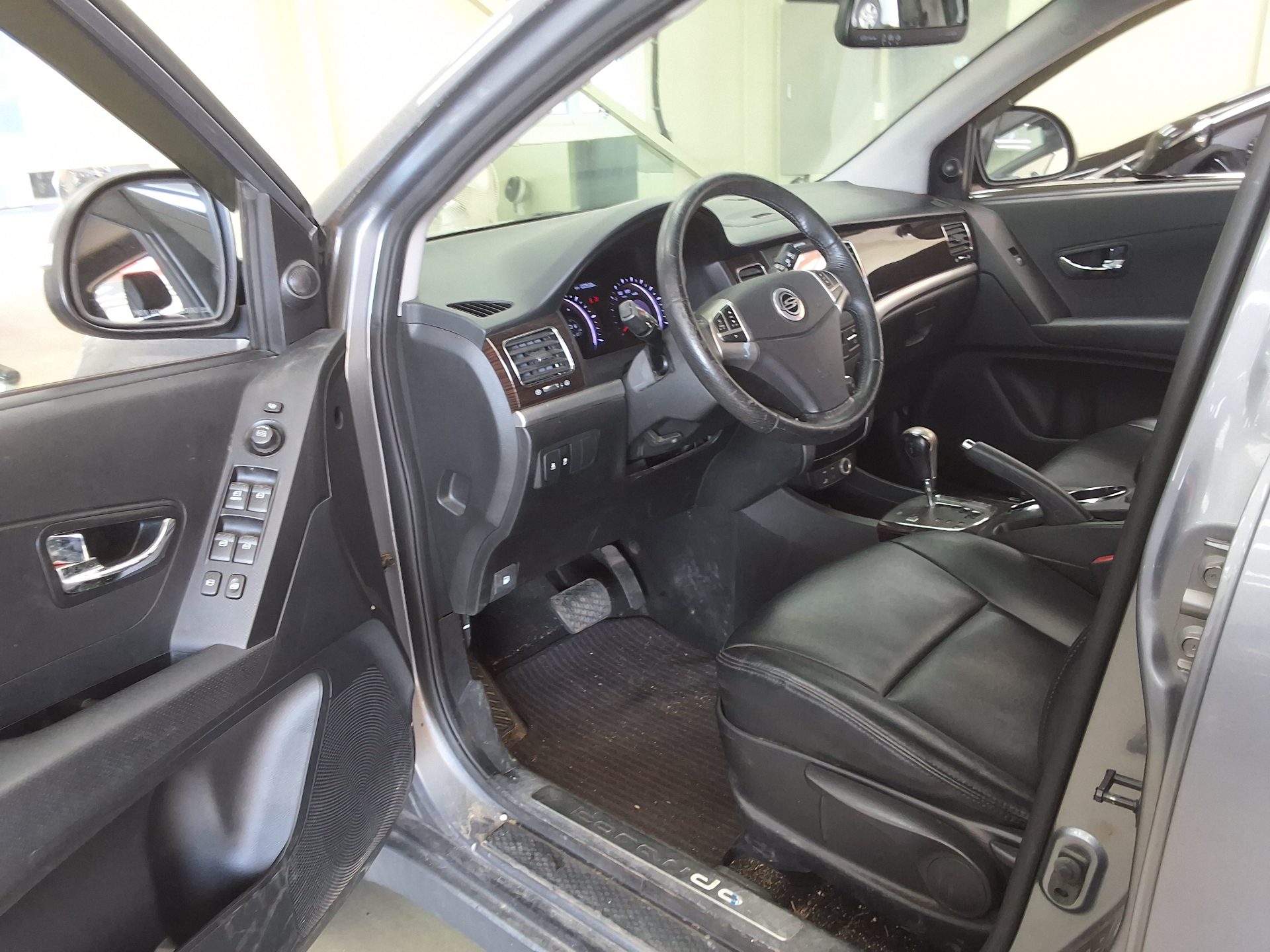 KG MOBILITY (SSANGYONG) KORANDO C CLASSY 4WD 2011 - zdjęcie 11