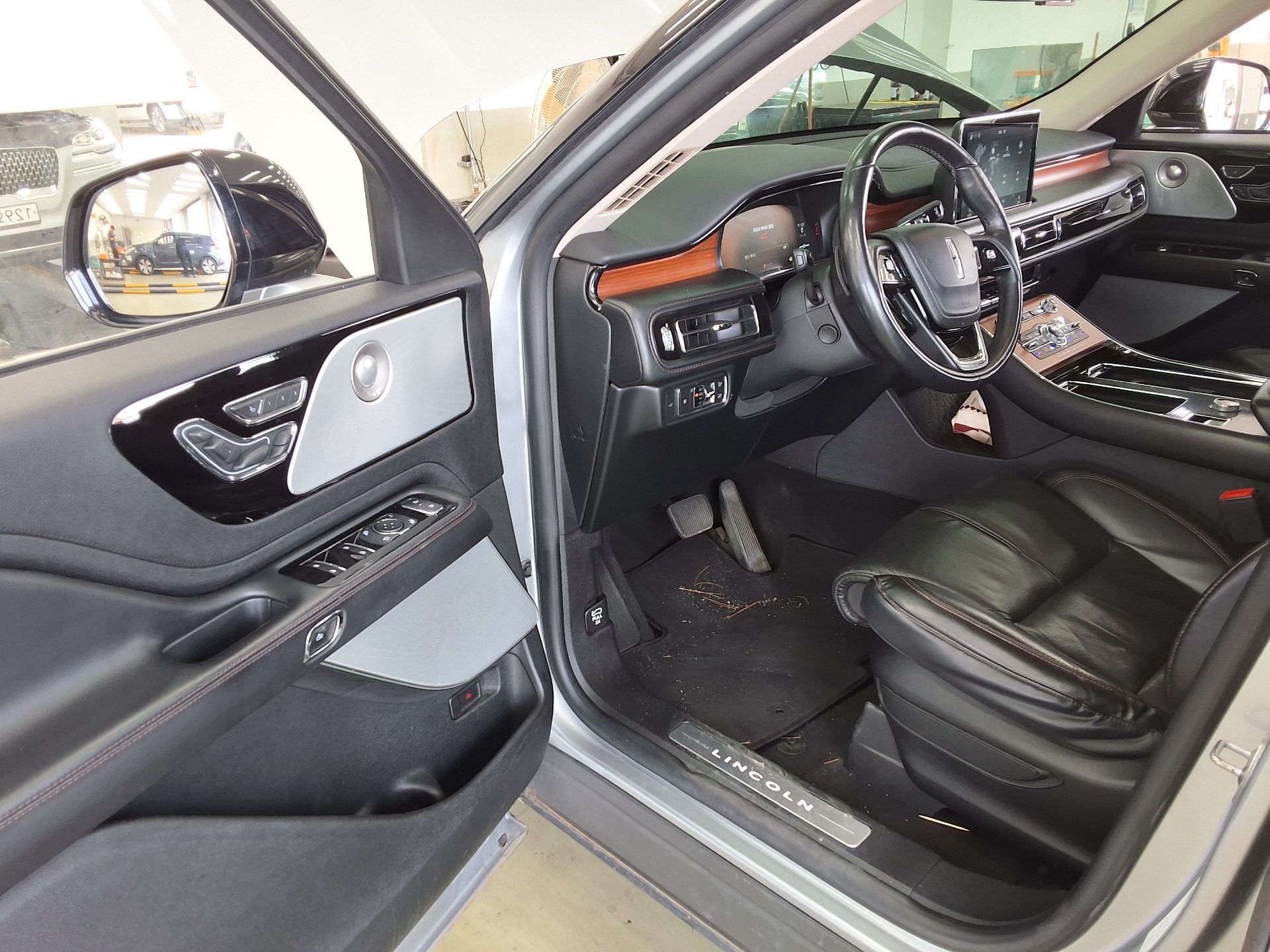 LINCOLN AVIATOR (2ND GEN) 3.0 V6 AWD RESERVE 2020 - zdjęcie 10