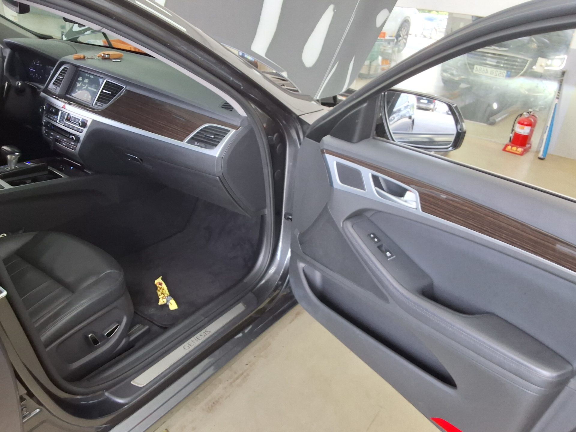 GENESIS G80 2.2 D AWD PREMIUM LUXURY 2018 - zdjęcie 14