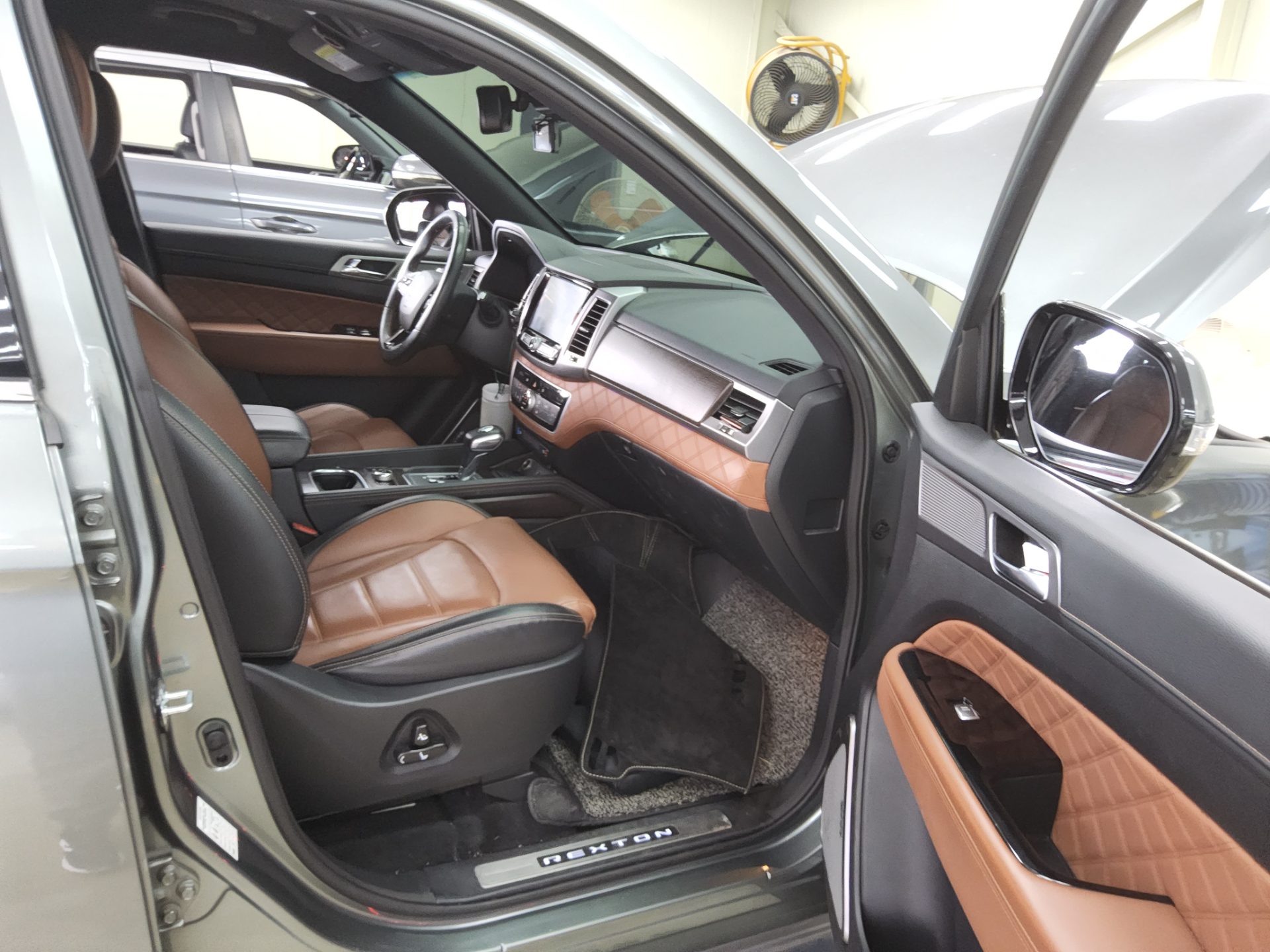 KG MOBILITY (SSANGYONG) G4 REXTON 2.2 4WD HERITAGE 2019 - zdjęcie 14