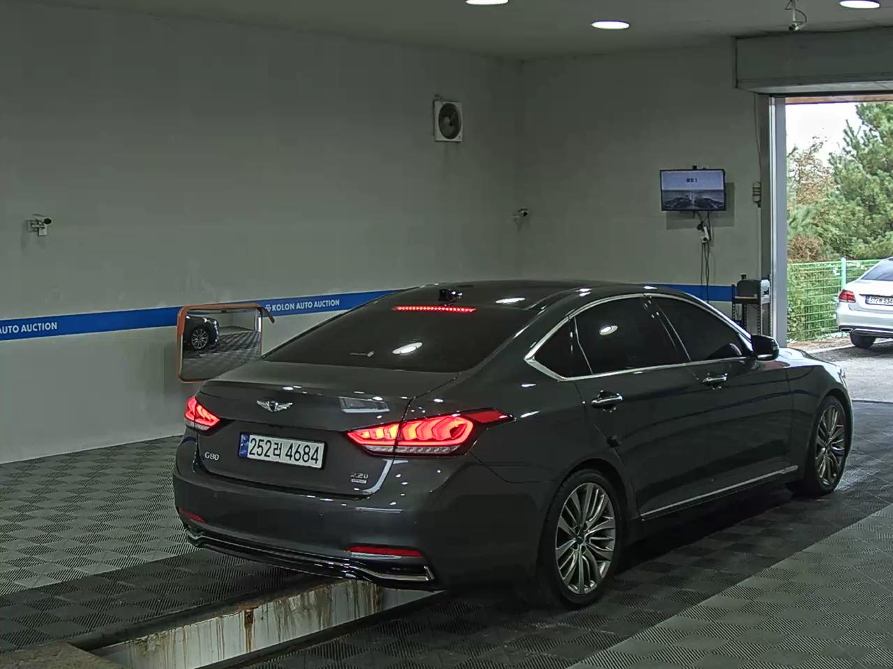 GENESIS G80 2.2 D AWD PREMIUM LUXURY 2018 - zdjęcie 5