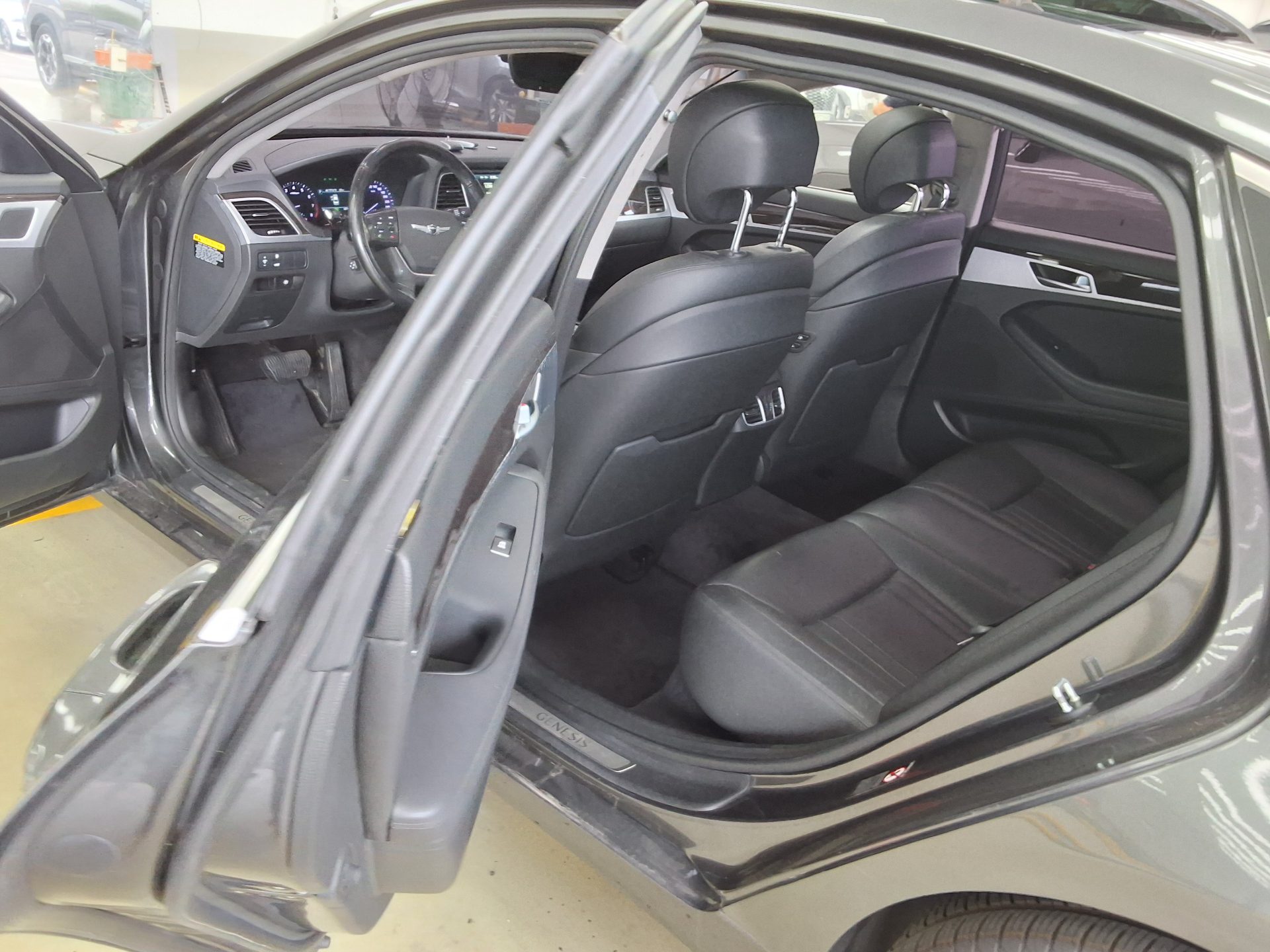GENESIS G80 3.3 GDi LUXURY 2017 - zdjęcie 12