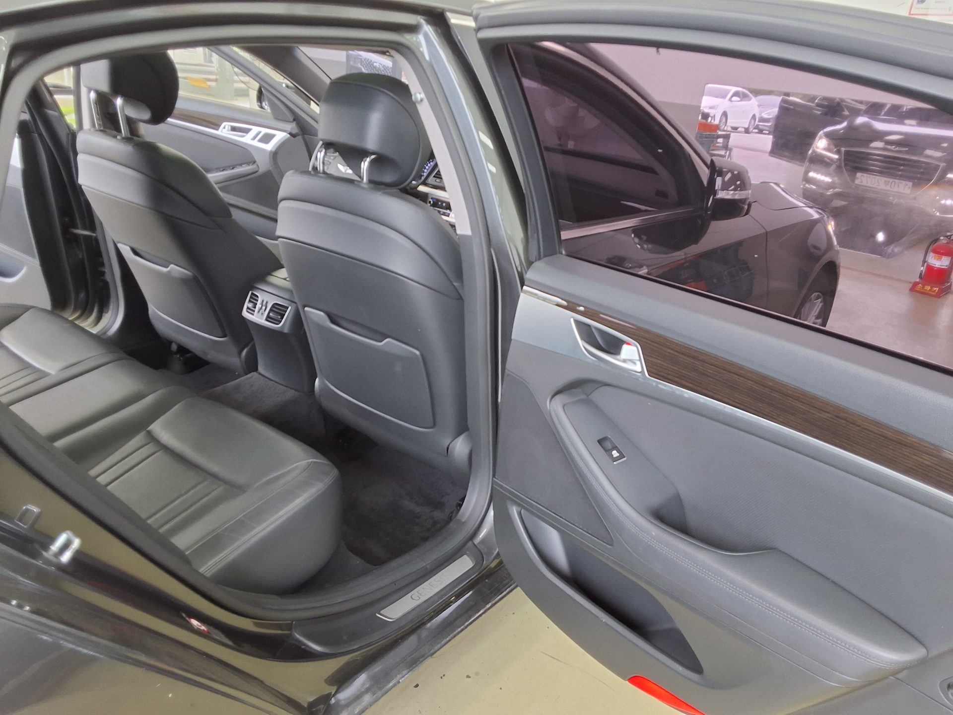 GENESIS G80 3.3 GDi LUXURY 2017 - zdjęcie 13