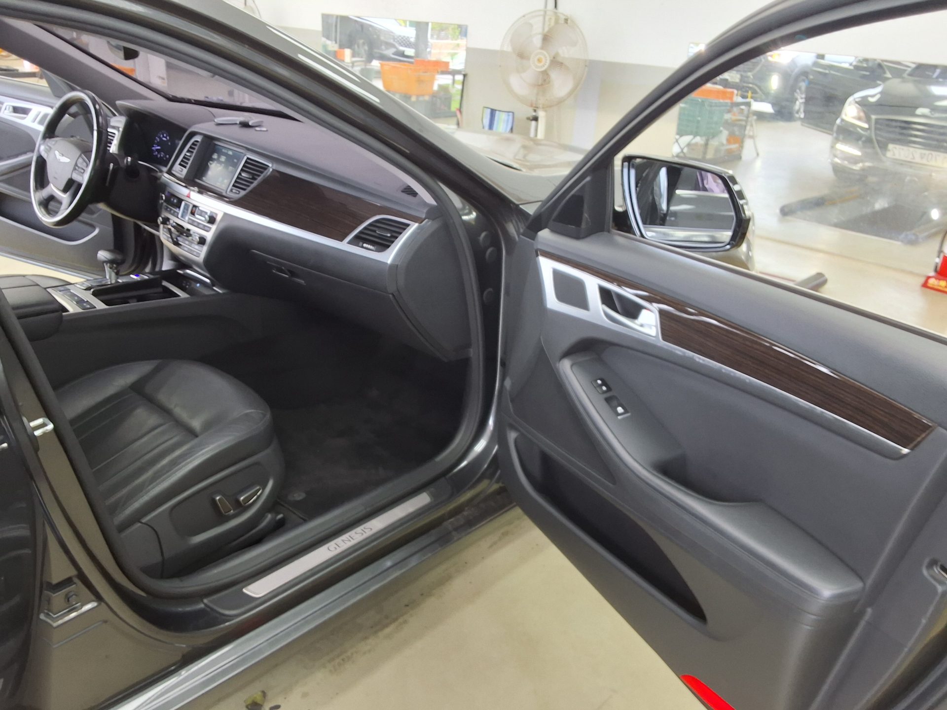 GENESIS G80 3.3 GDi LUXURY 2017 - zdjęcie 14