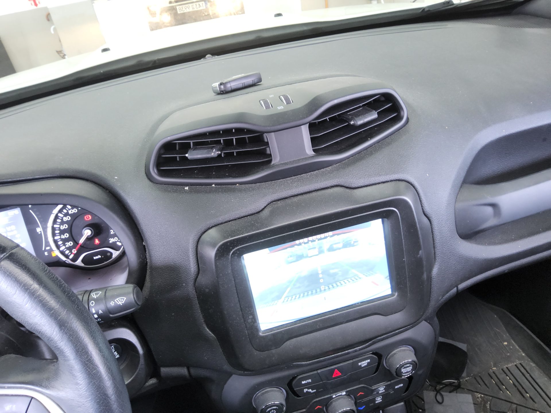 JEEP RENEGADE 2.4 GASOLINE LONGITUDE 2021 - zdjęcie 17