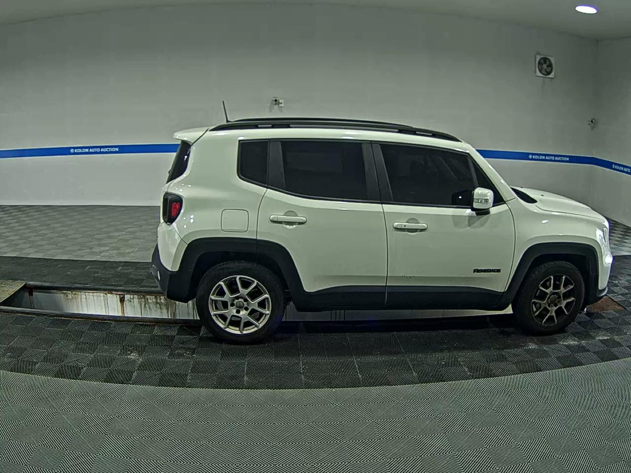 JEEP RENEGADE 2.4 GASOLINE LONGITUDE 2021 - zdjęcie 4