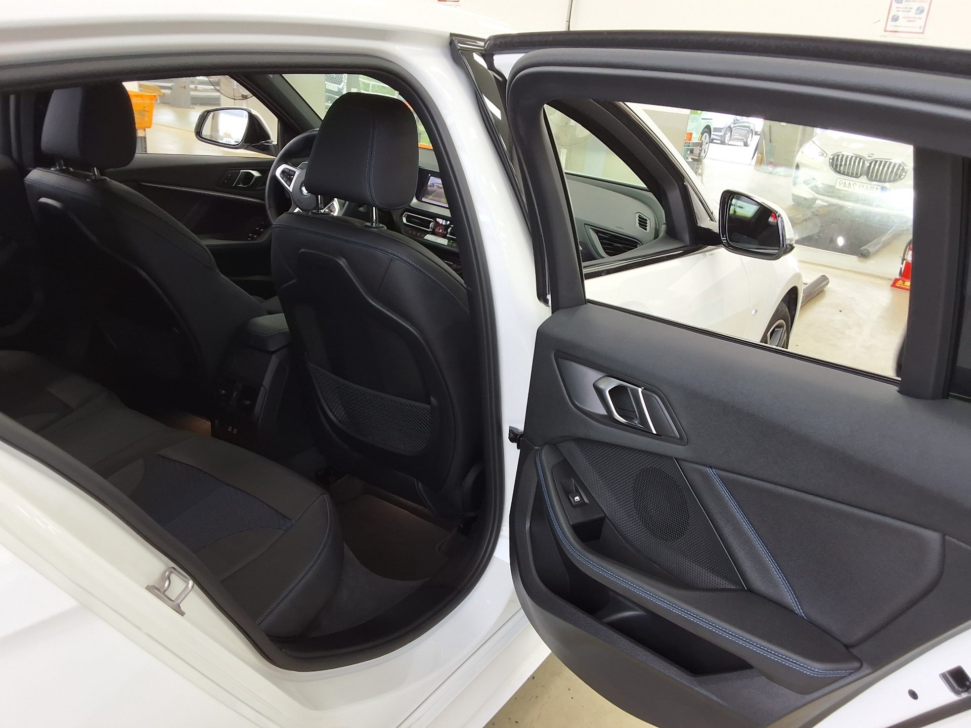 BMW 1 SERIES (3RD GEN) 120i M SPORT 2024 - zdjęcie 13