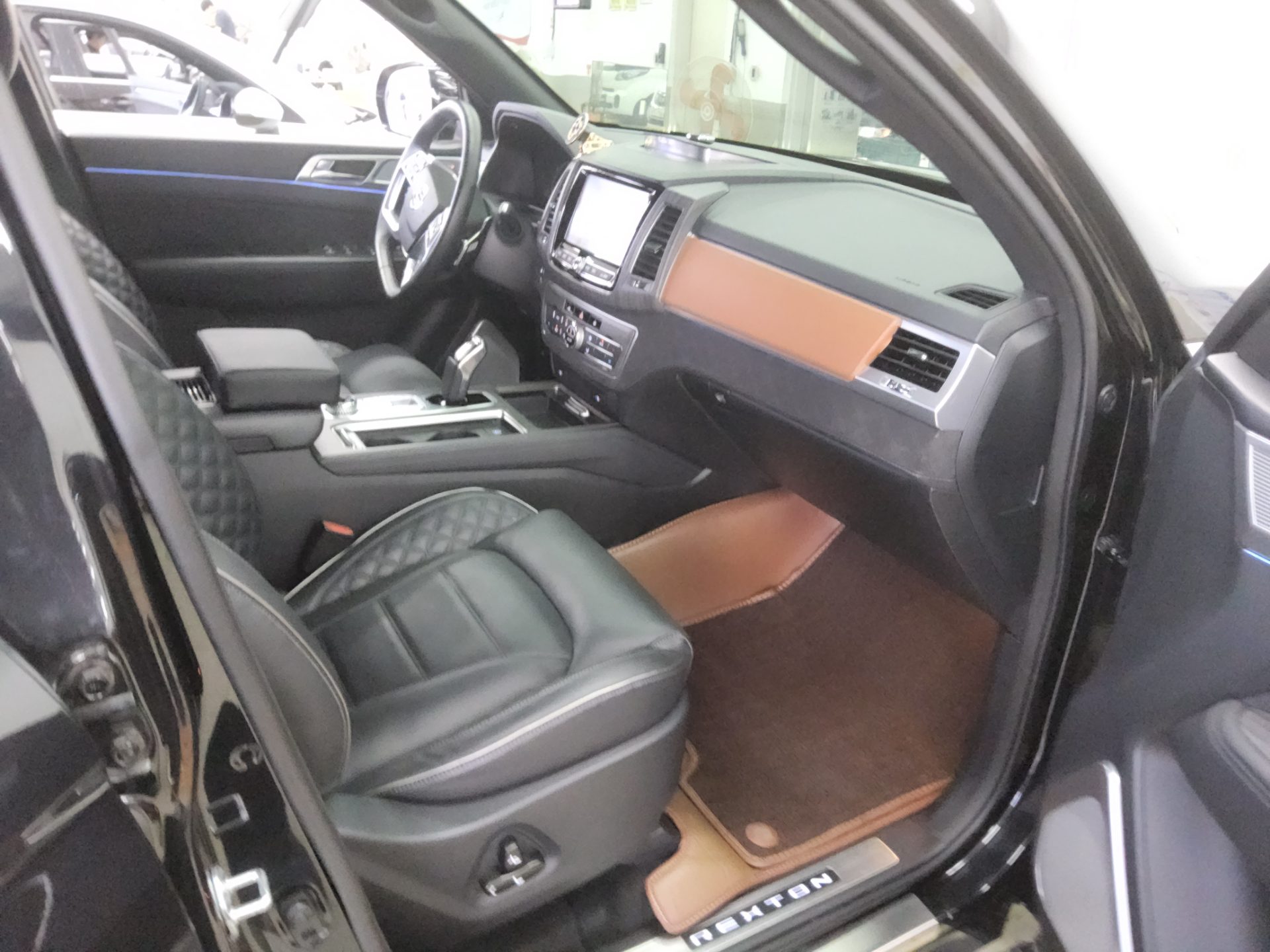 KG MOBILITY (SSANGYONG) ALL NEW REXTON 2.2 4WD THE BLACK 2022 - zdjęcie 14