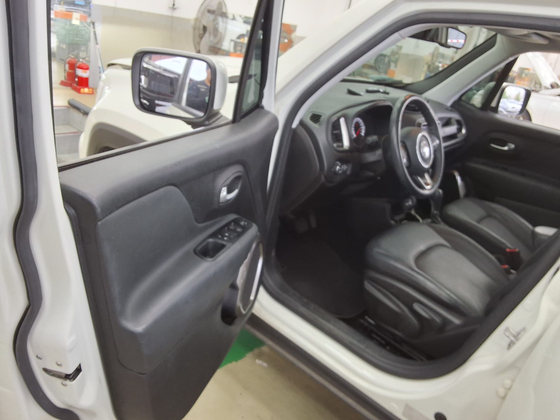 JEEP RENEGADE 2.4 GASOLINE LIMITED 2021 - zdjęcie 10