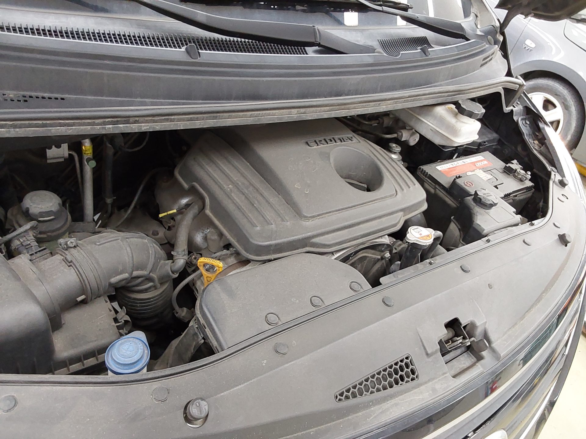 HYUNDAI GRAND STAREX 5-SEATER DIESEL VAN MODERN 2016 - zdjęcie 18