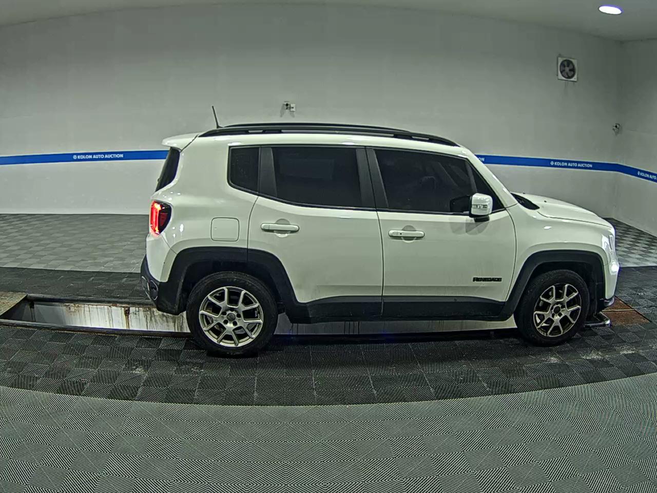 JEEP RENEGADE 2.4 GASOLINE LIMITED 2021 - zdjęcie 4