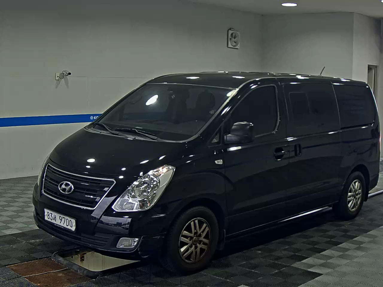 HYUNDAI GRAND STAREX 5-SEATER DIESEL VAN MODERN 2016 - zdjęcie 2