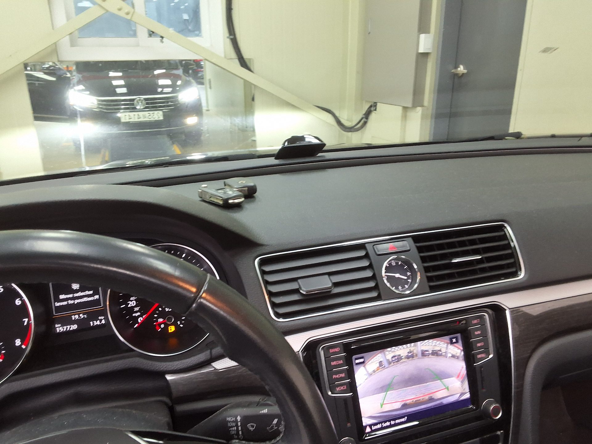 VOLKSWAGEN THE NEW PASSAT (7TH GEN) 1.8 TSI 2017 - zdjęcie 25