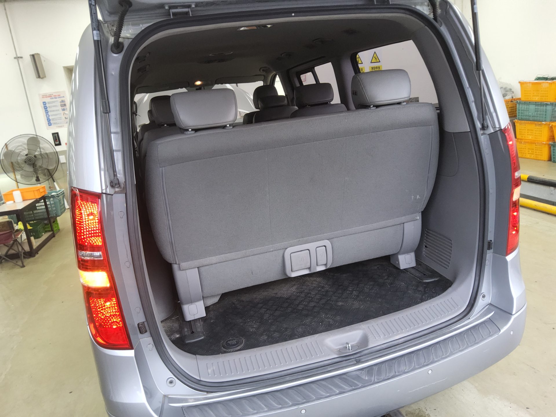 HYUNDAI THE NEW GRAND STAREX 12-SEATER DIESEL SMART 2019 - zdjęcie 15