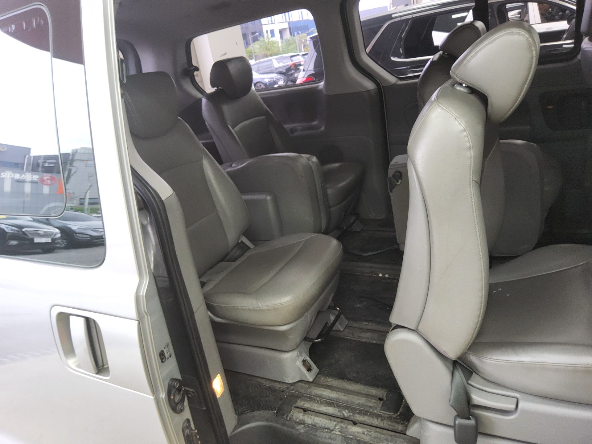 HYUNDAI THE NEW GRAND STAREX 12-SEATER DIESEL SMART 2019 - zdjęcie 13