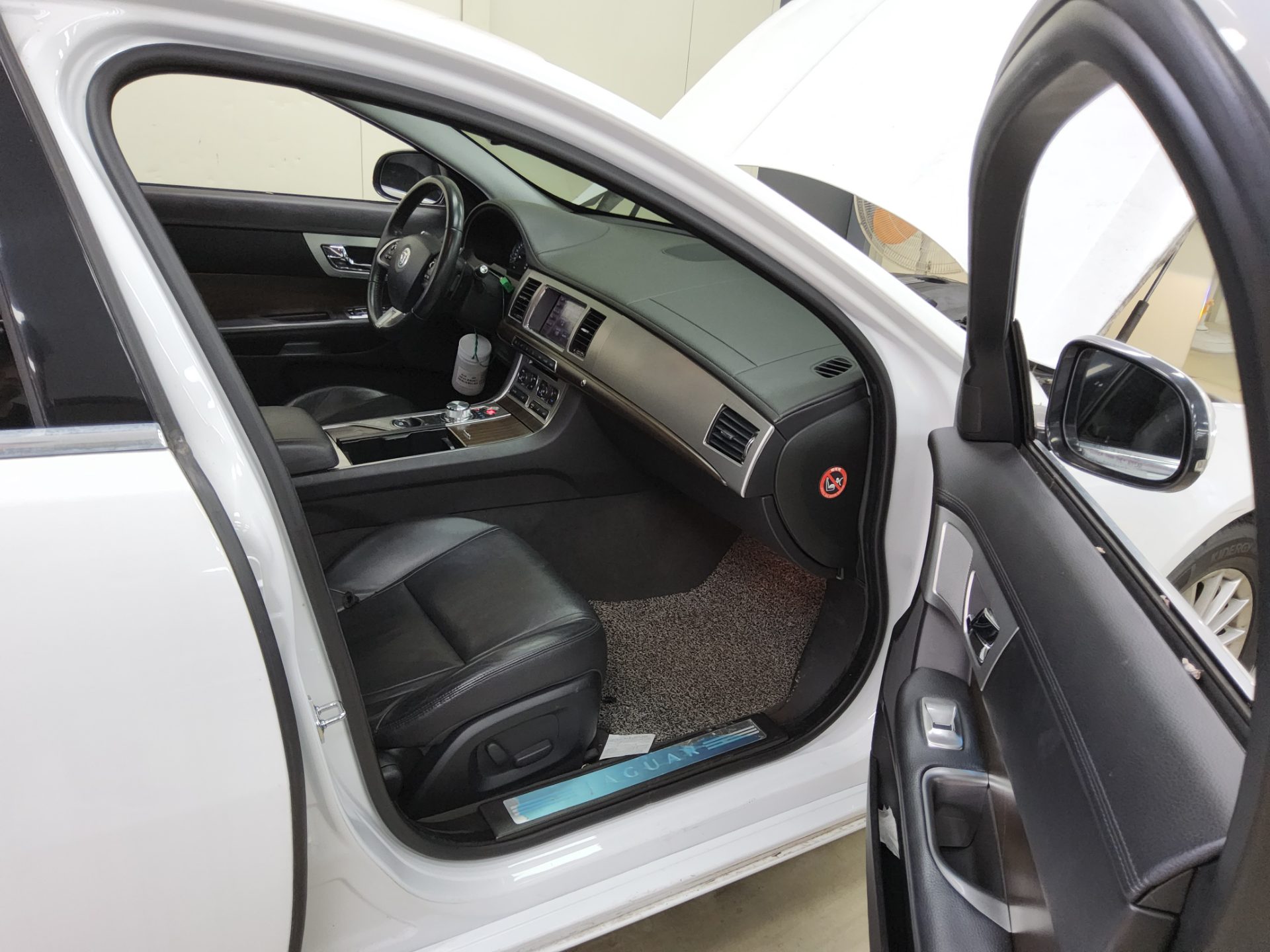 JAGUAR XF 2 LUXURY 2013 - zdjęcie 14