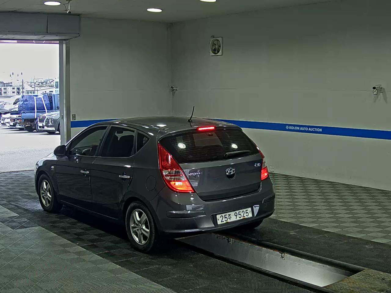 HYUNDAI i30 1.6 VVT LUXURY 2008 - zdjęcie 6