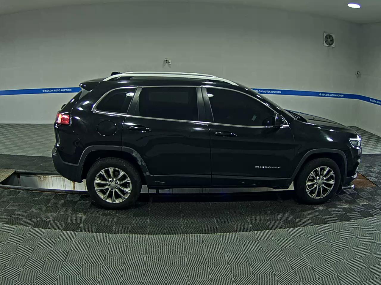 JEEP CHEROKEE (KL) 2.4 AWD LONGITUDE 2019 - zdjęcie 4