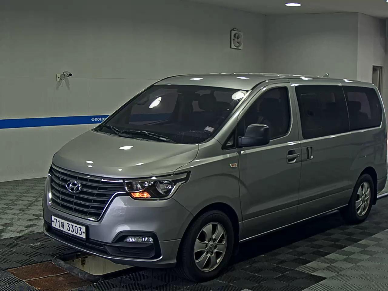 HYUNDAI THE NEW GRAND STAREX 12-SEATER DIESEL SMART 2019 - zdjęcie 2