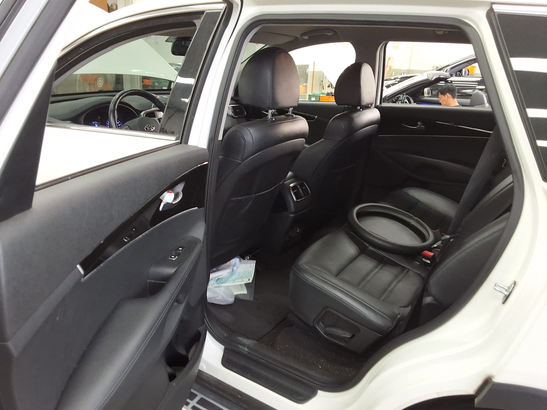 KIA THE NEW SORENTO DIESEL R2.2 2WD PRESTIGE 2018 - zdjęcie 12