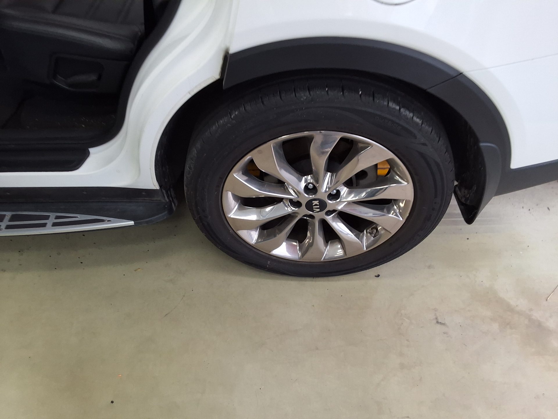KIA THE NEW SORENTO DIESEL R2.2 2WD PRESTIGE 2018 - zdjęcie 22