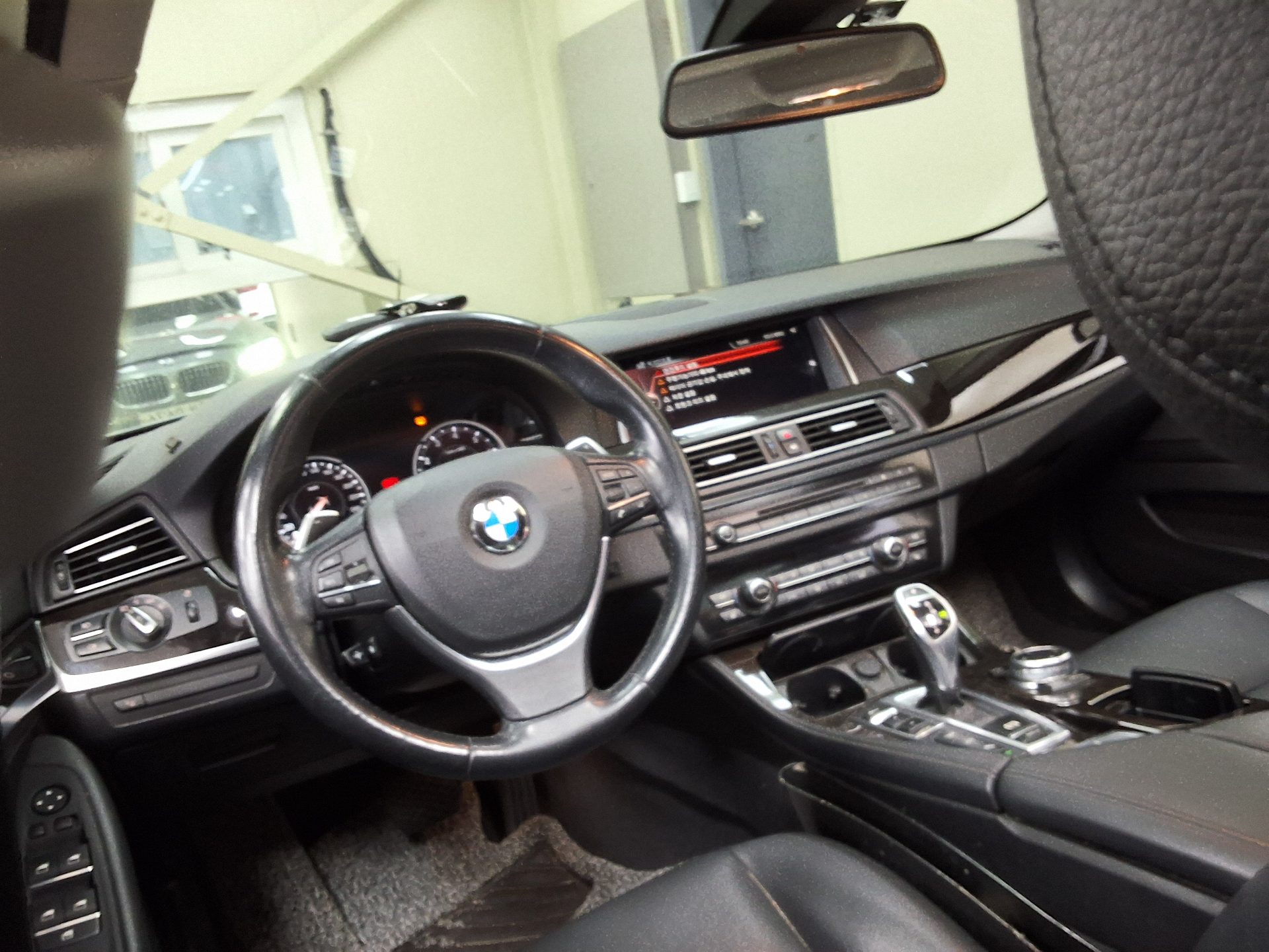 BMW 5 SERIES (6TH GEN) 528i xDRIVE M AERODYNAMIC 2016 - zdjęcie 12